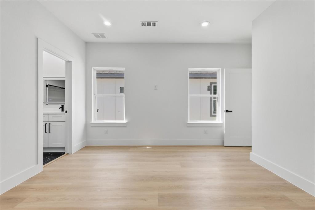 lincoln Manor - Residential
