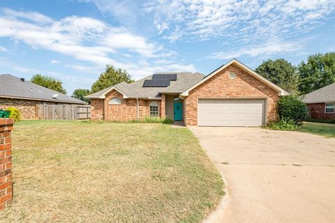 1219 Parliament Street Burkburnett TX 76354