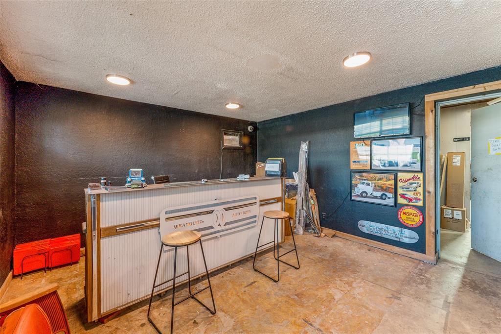 4041 Acton Highway