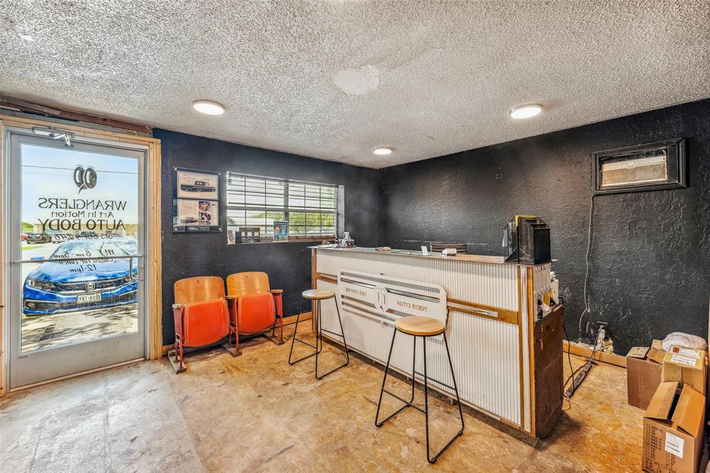 4041 Acton Highway