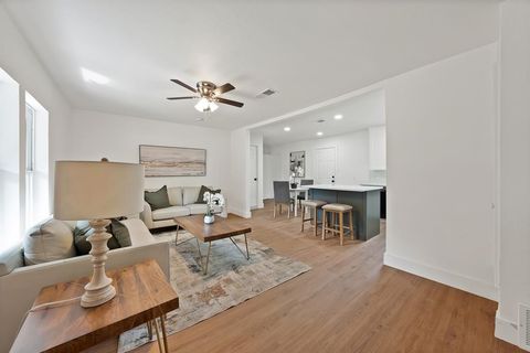 552 Norwood Drive Hurst TX 76053