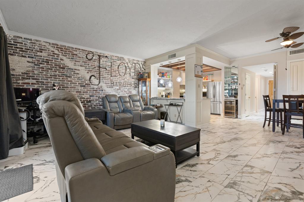 Reflection Bay Condo On Lake Arl - Residential