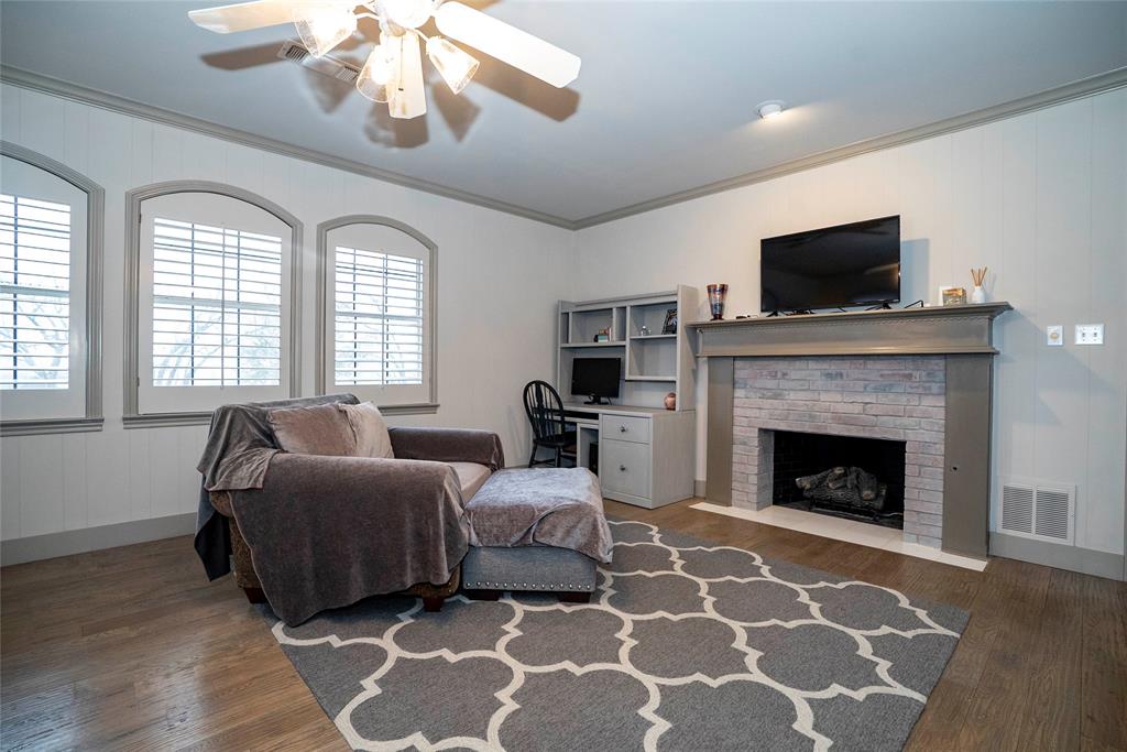 A0736 - M MC DONALD - Farm