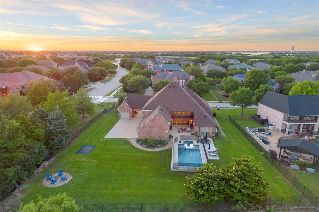 1302 Featherwood Drive