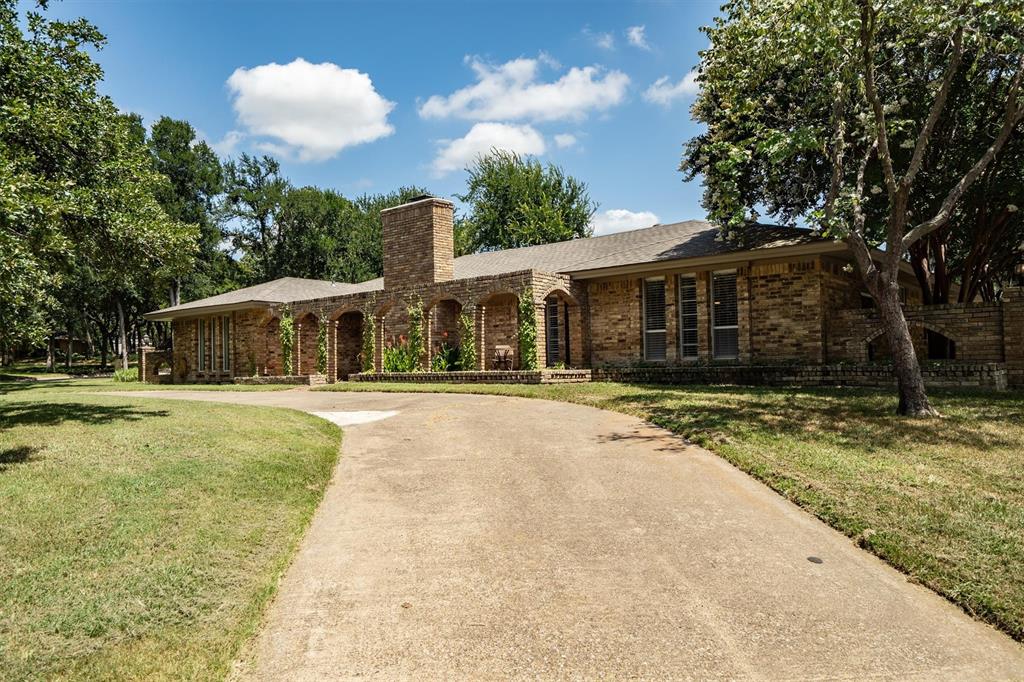 2016 Pembrooke Place