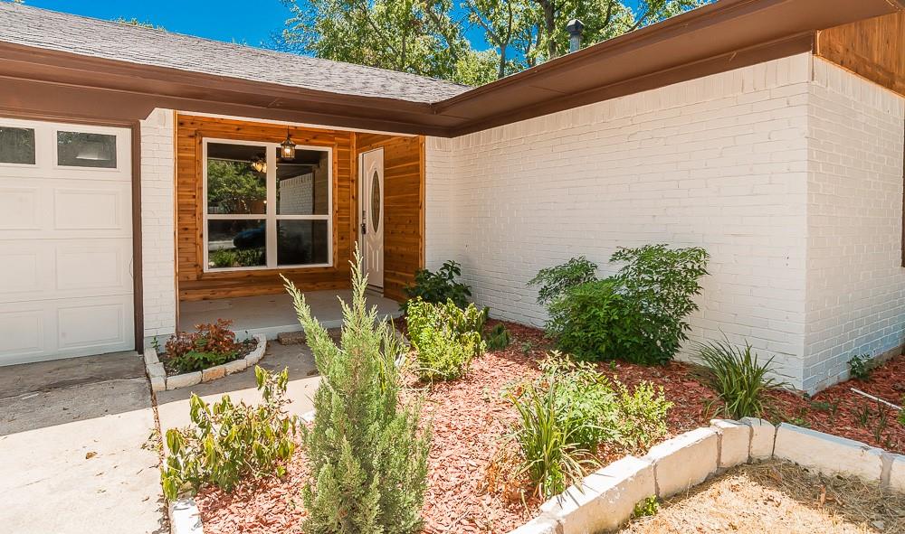 2908 Longfellow Lane