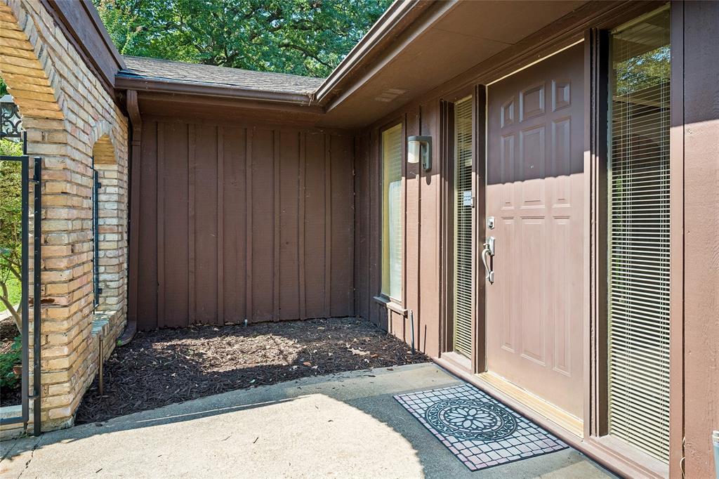 1204 Springwood Court