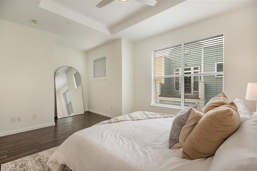 Charleston Square - Residential