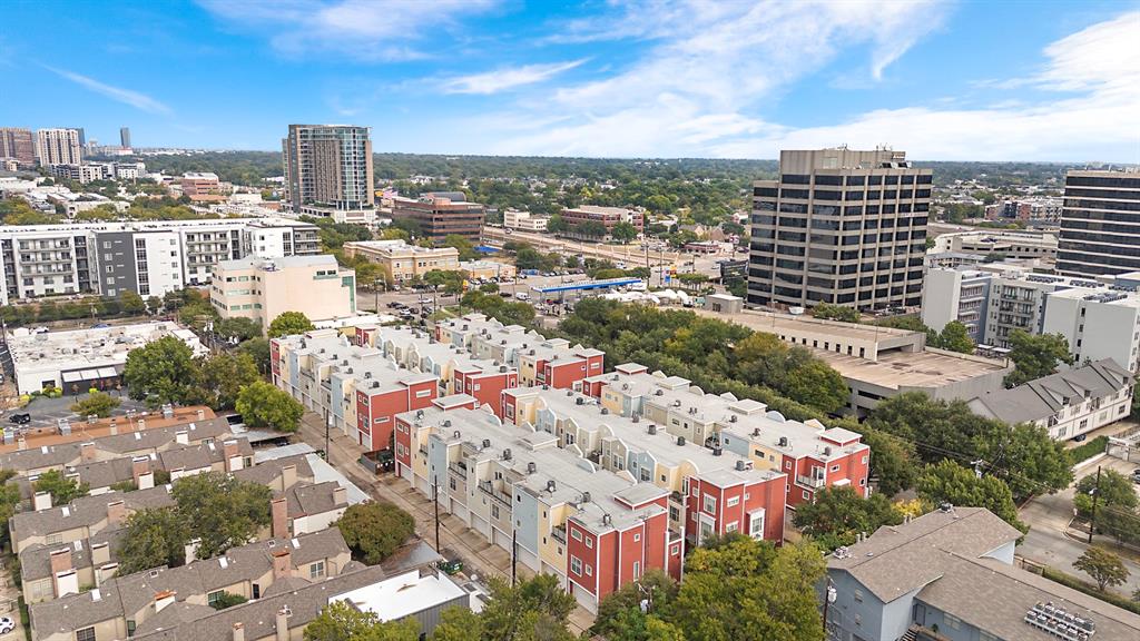 Charleston Square - Residential