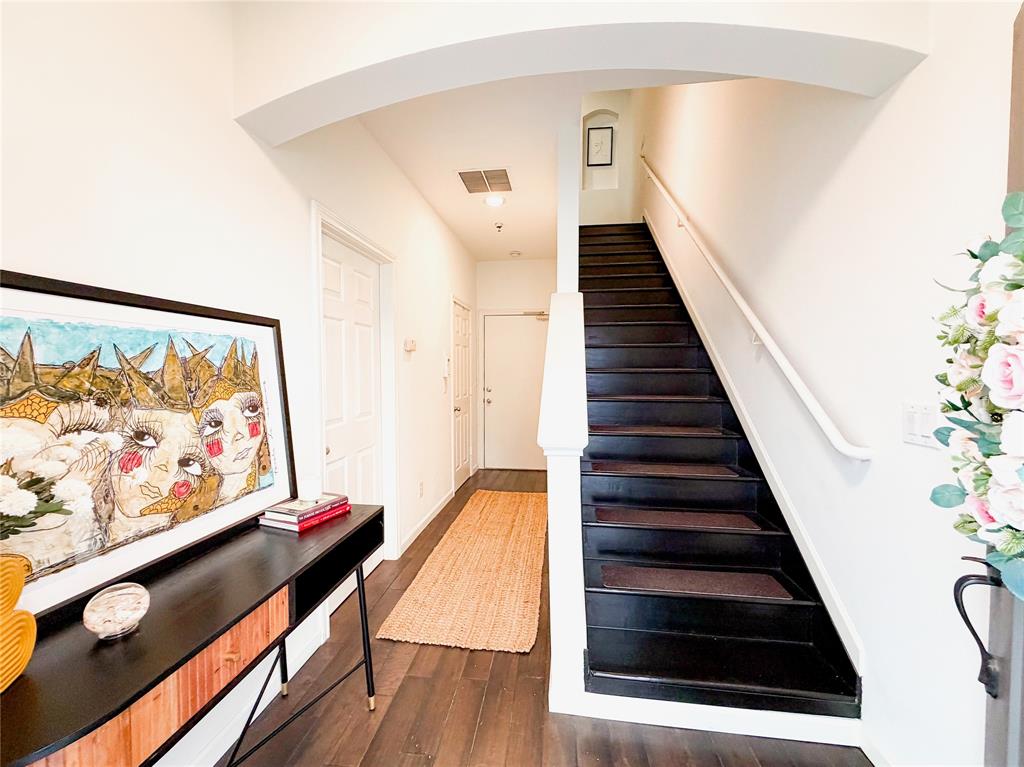 4121 Mckinney 30