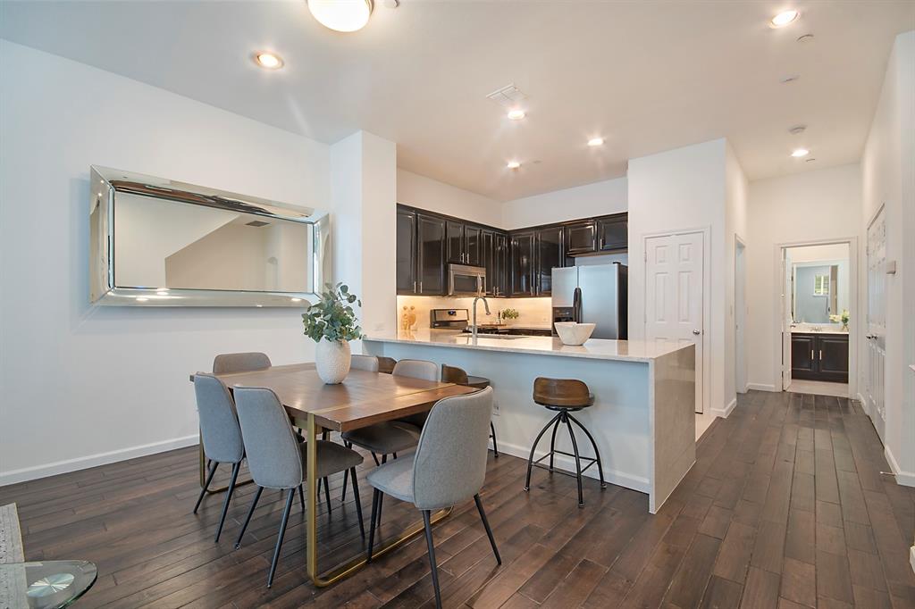 Charleston Square - Residential