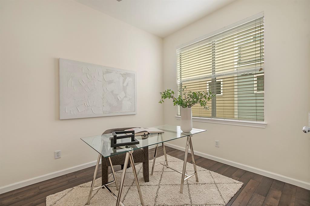 Charleston Square - Residential