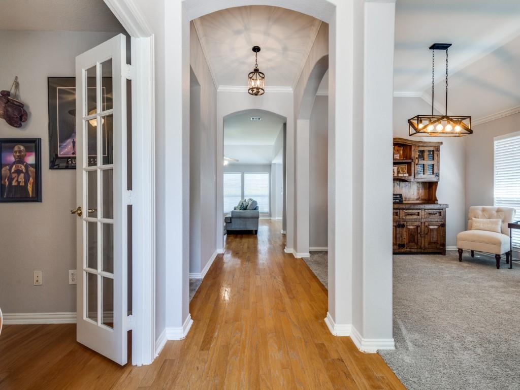 1904 Honey Mesquite Lane