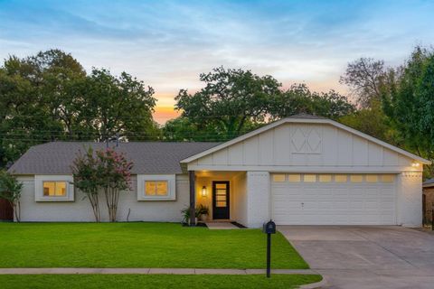 2212 Mountainview Drive Hurst TX 76054