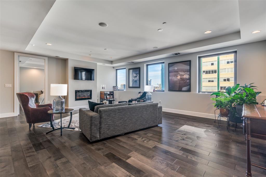 1505 Elm Street Condo - Residential