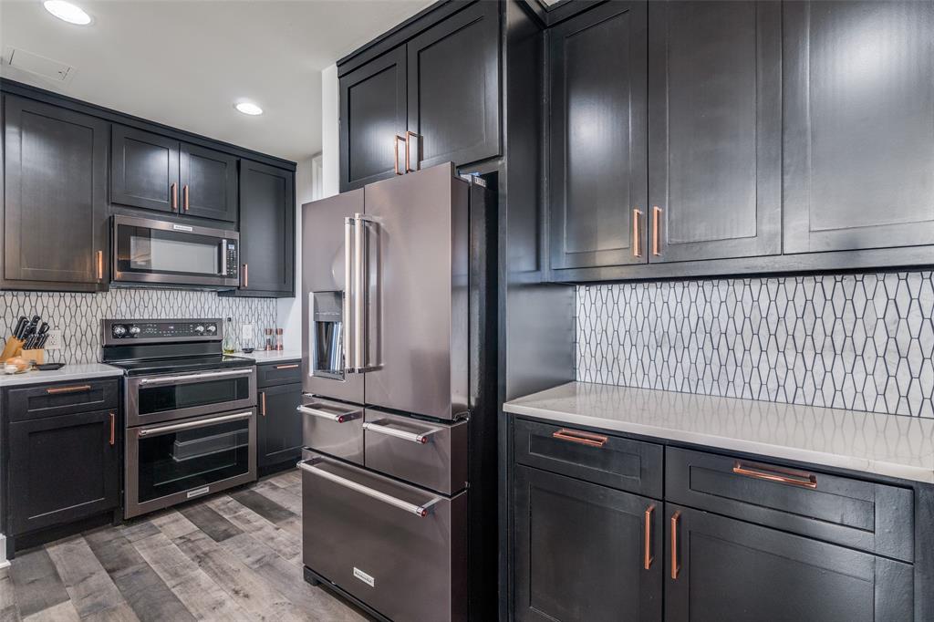 1505 Elm Street 1504