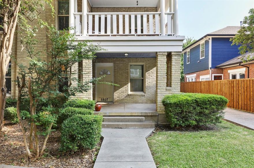 Adorable lower duplex featuring two beds and two baths, hardwoods in living and dining, updated kitchen with granite, breakfast room, and full size washer and dryer. Two car carport. Low E Vinyl windows.