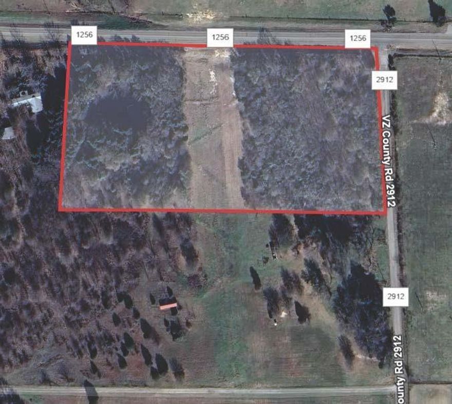 Both highlighted plots of land are for sale. This price is solely for the 7.323 acres