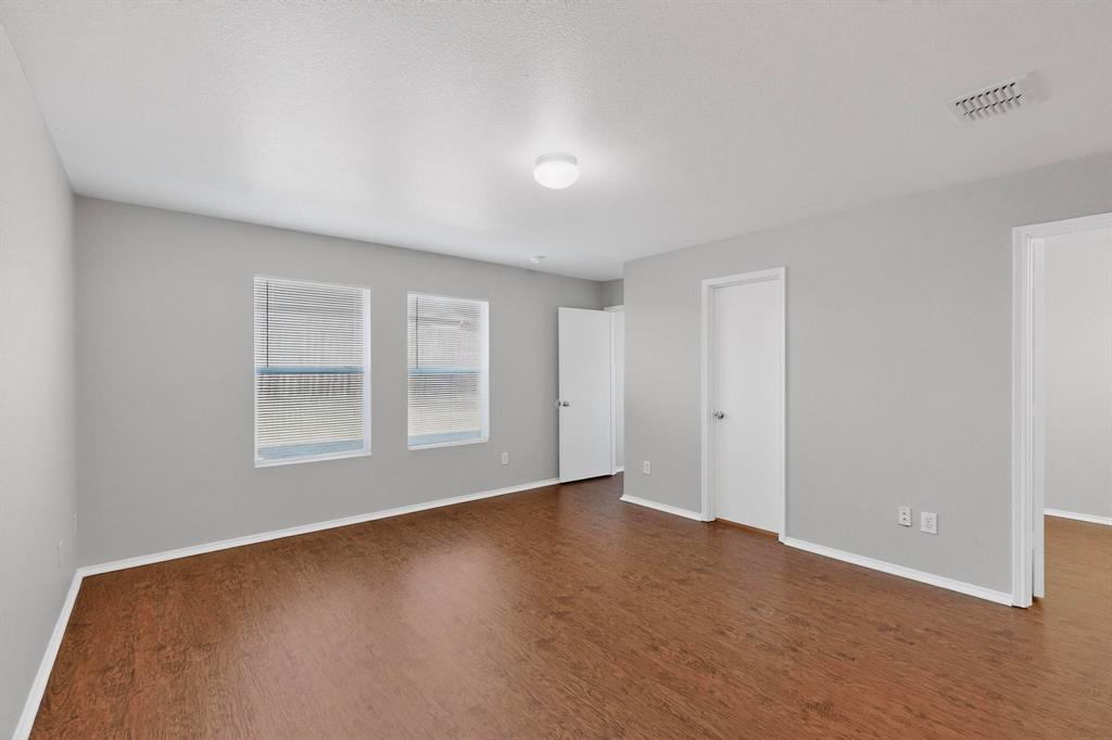 Heritage East A 01 - Residential Lease