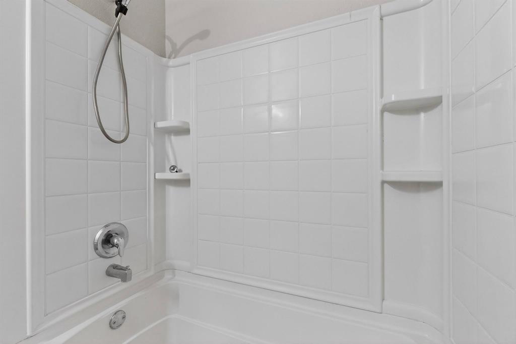 Heritage East A 01 - Residential Lease