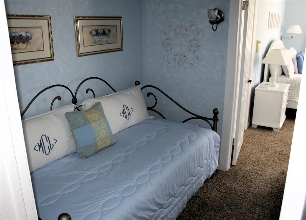 Point La Vista - Residential