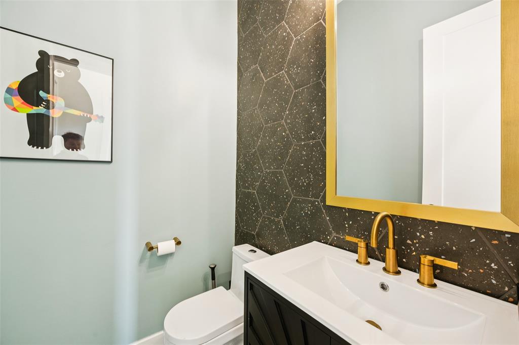 Mustang Lakes Ph Six - Residential