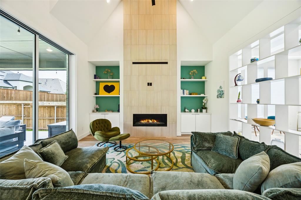 Mustang Lakes Ph Six - Residential