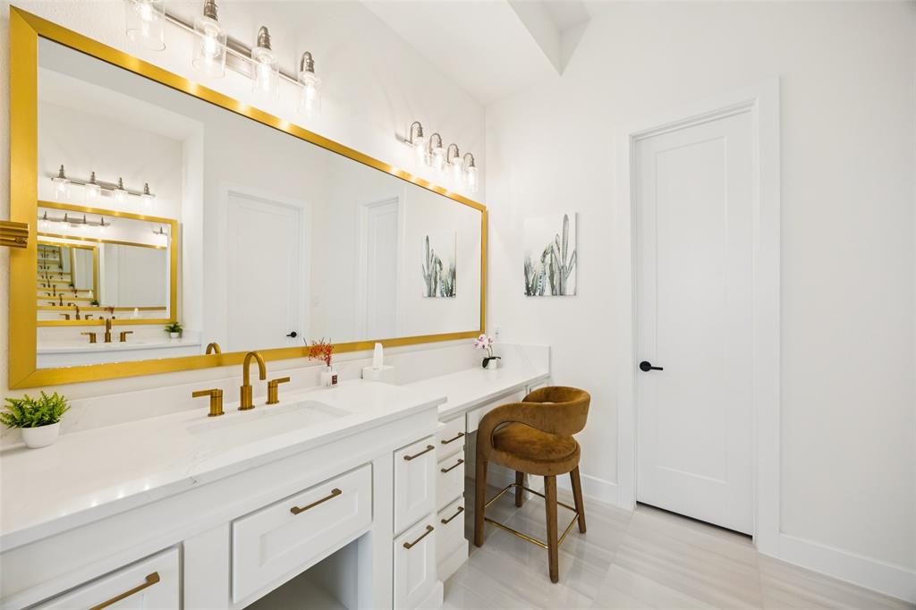 Mustang Lakes Ph Six - Residential