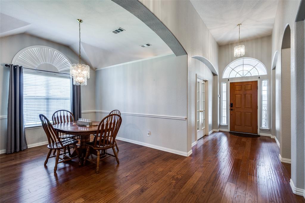 5628 Vineyard Lane