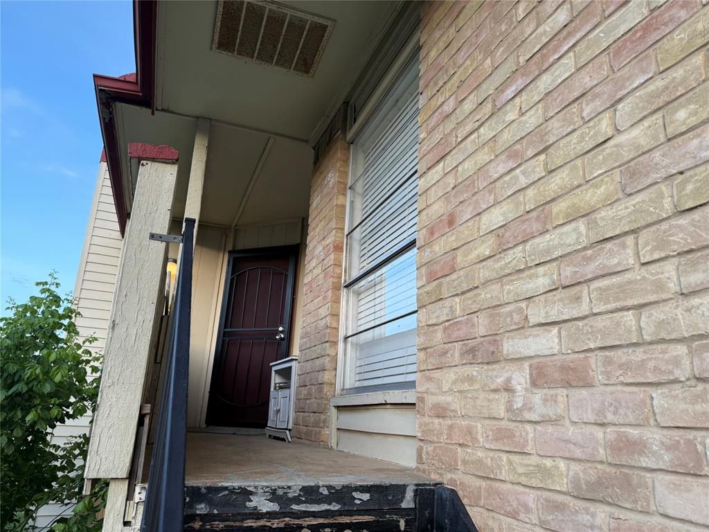 919 S Weatherred Drive 211
