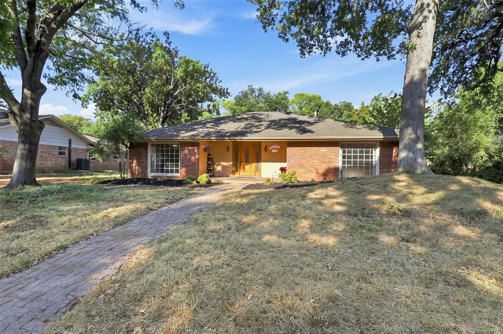 3904 Shady Valley Drive