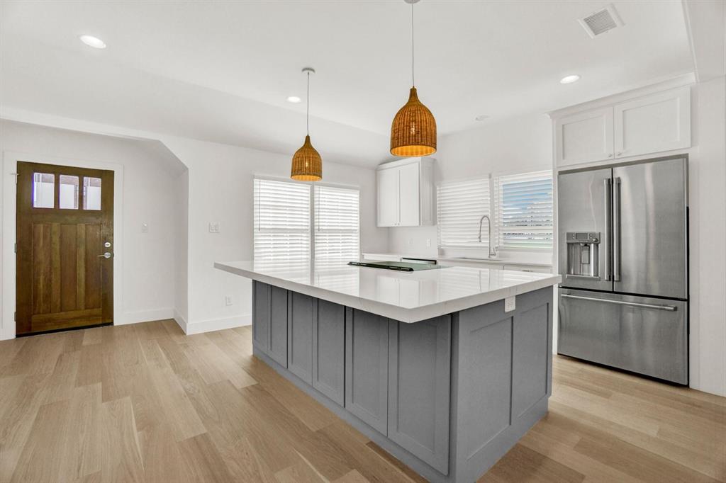 301 E Wall Street