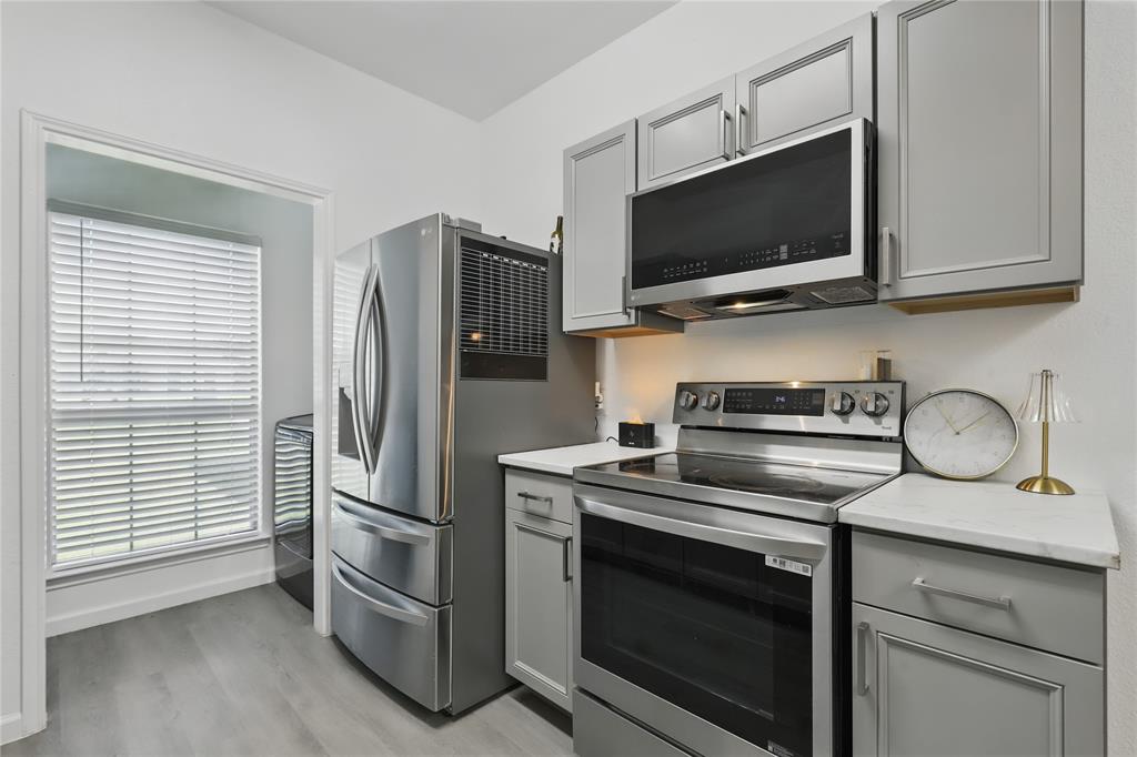 121 Collett Court