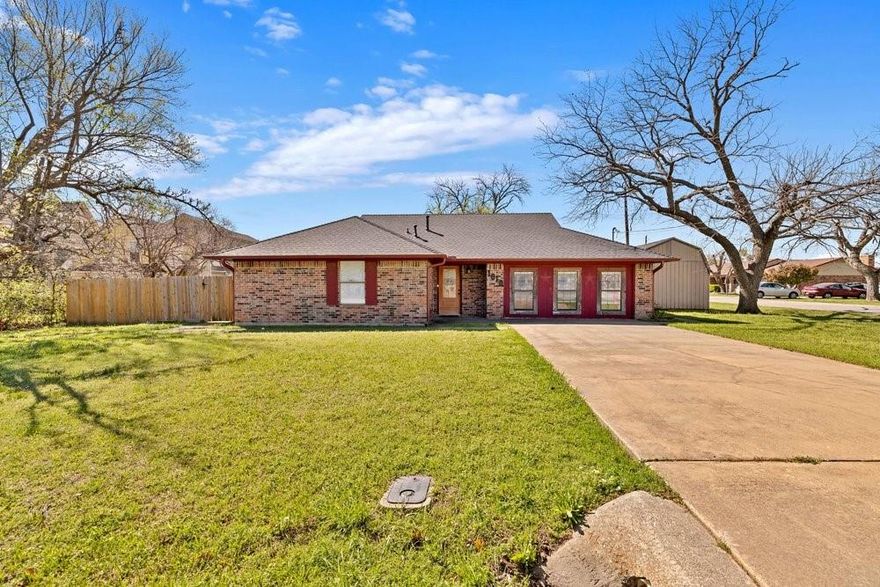 NEW ROOF installed December 2025!
Charming single-story 4 bed, 2 bath home on a spacious corner lot, just a short walk to downtown Sanger with easy access to I-35.
Bright, open living area filled with natural light flows into the eat-in kitchen, featuring stainless steel appliances and a double oven—perfect for entertaining. All four bedrooms include walk-in closets for ample storage. Tile and laminate flooring throughout for easy maintenance.
Enjoy a large backyard with a concrete patio ready for outdoor living, plus a storage shed with electricity for added flexibility.
Drive-through gate from 11th Street allows for extra off-street parking and secure storage for vehicles or recreational equipment.
Zoned B2 Commercial by the City of Sanger, offering the flexibility to remain residential or transition to commercial use in this rapidly growing area. Motivated seller!
(Buyer and Buyer agent to confirm all information.)
Schedule your showing today!