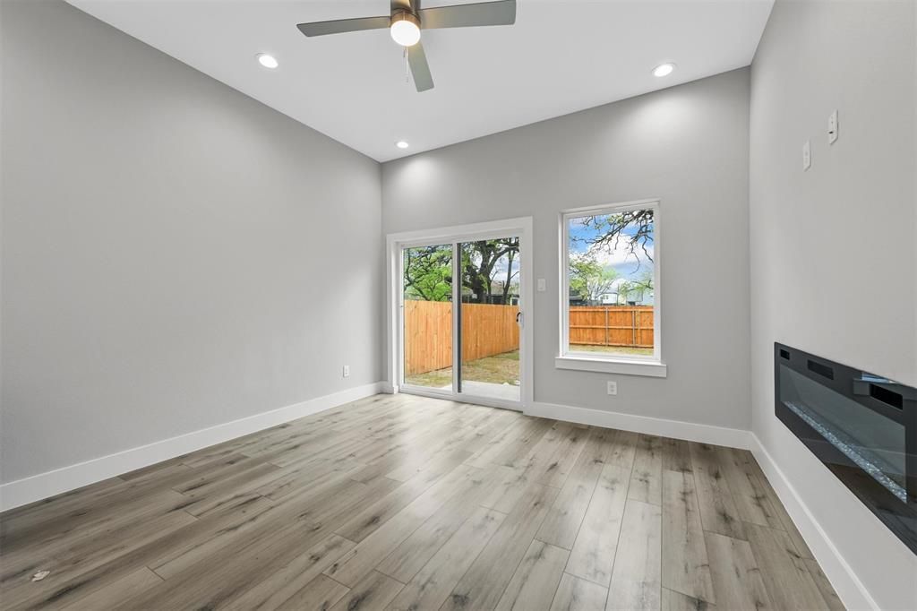 Photo of 2507 Birmingham Avenue, Dallas, TX 75215 (MLS # 21268461)