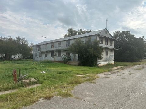 A home in Mineral Wells