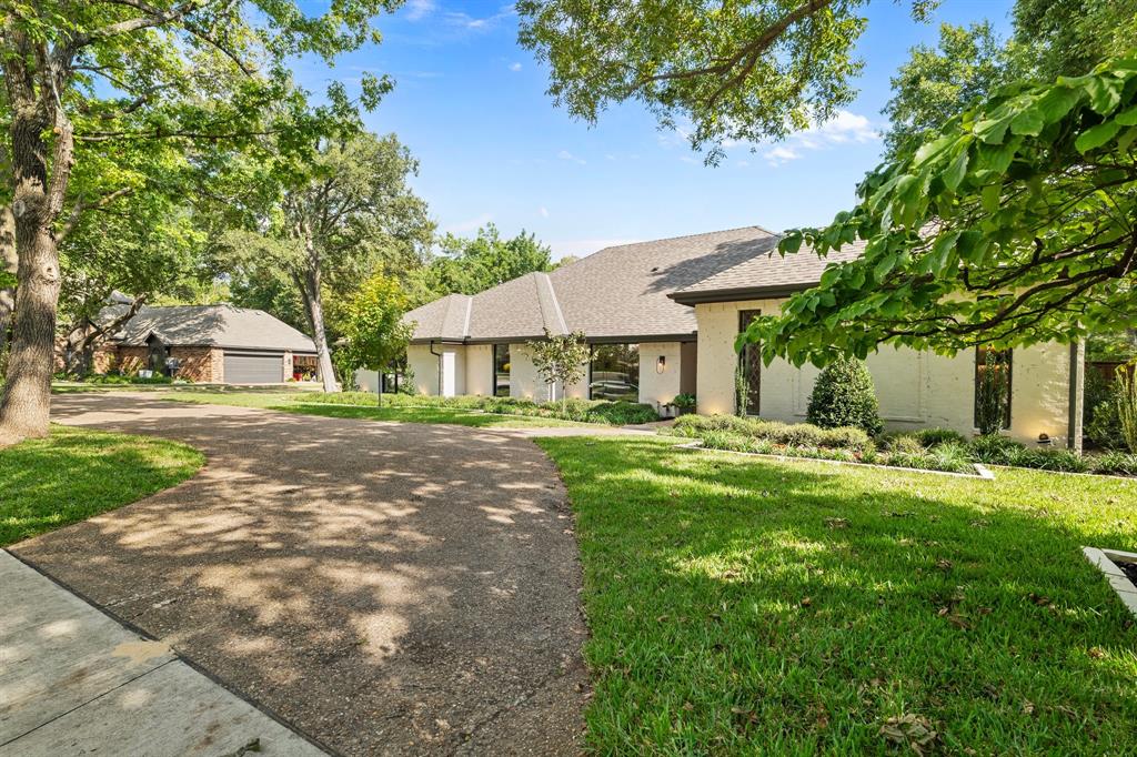 2207 Forest Creek
