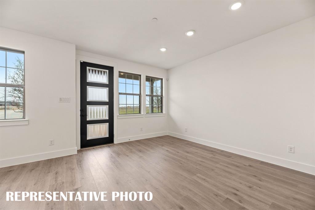 2520 Red Tailed Hawk Lane