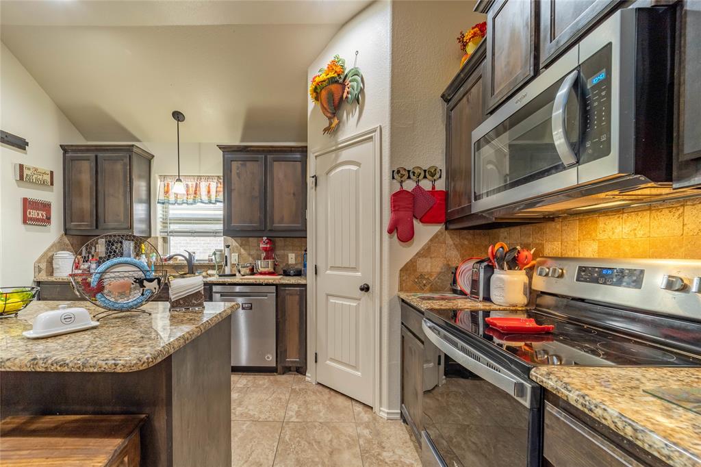 GEMSTONE ESTATES PHASE FOUR - Residential