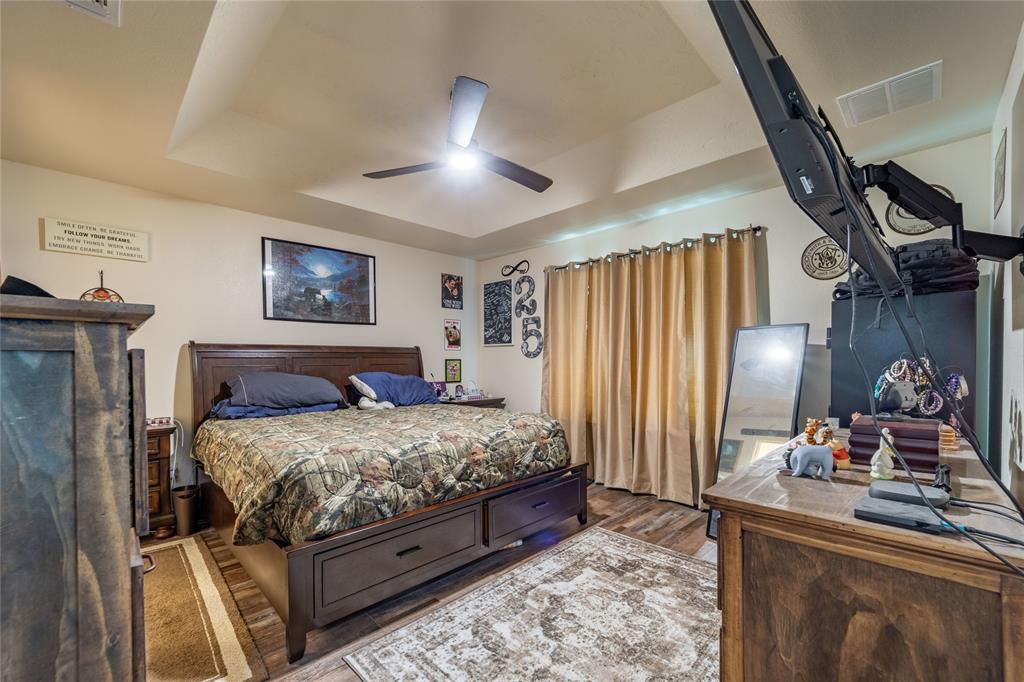 GEMSTONE ESTATES PHASE FOUR - Residential