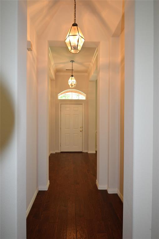 1120 Surrey Lane