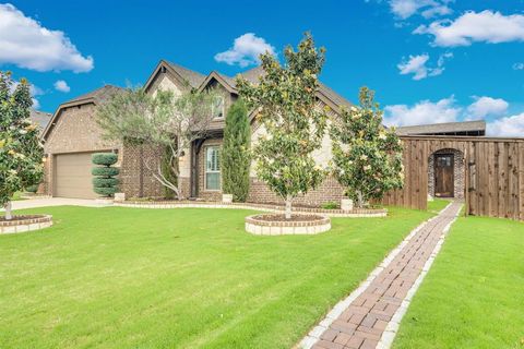 Photo of 613 Autumn Run Drive, Midlothian, TX 76065 (MLS # 21253843)