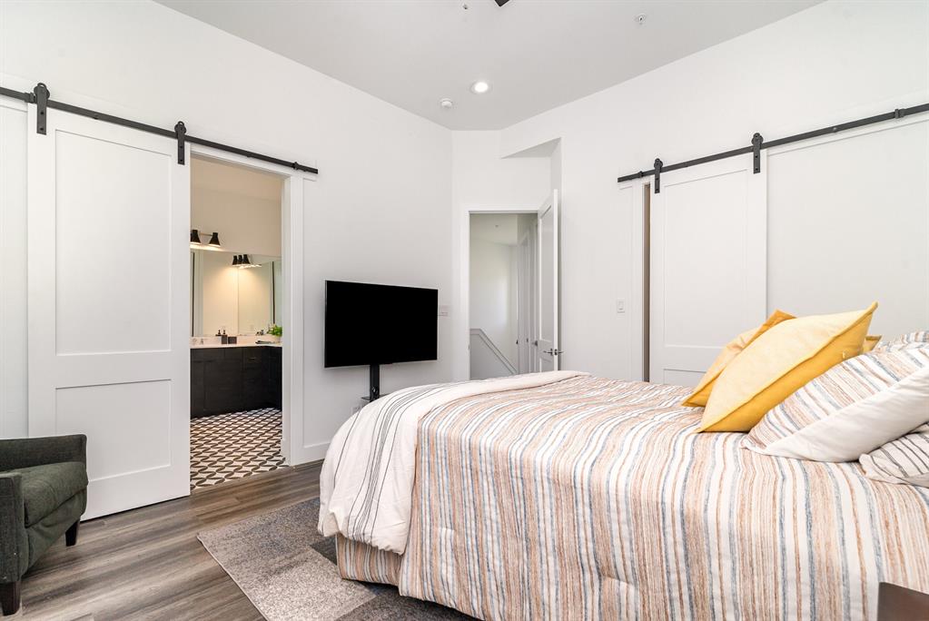 LOVE FIELD LOFTS - Residential