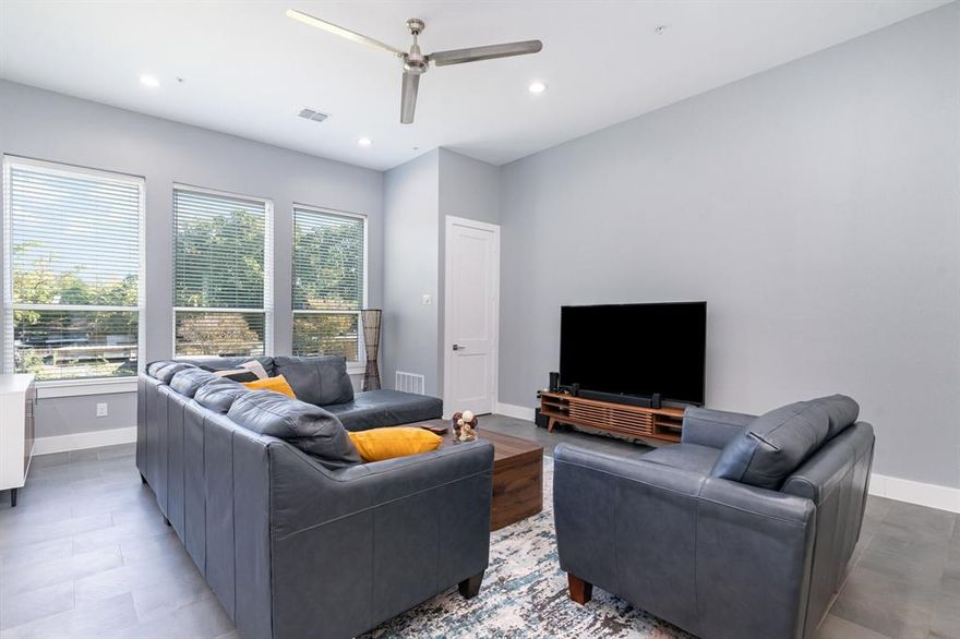 Ideally positioned just minutes from the Medical District, Love Field Airport, and the lively Uptown area, you’ll have
premier dining, shopping, and entertainment right at your doorstep.
Featuring 3 spacious bedrooms and 3 full bathrooms, each located on its own level, this home offers exceptional
privacy and flexibility—ideal for guests, roommates, or a home office setup.
The attached 2-car garage includes two 240-volt outlets—perfect for charging electric vehicles.