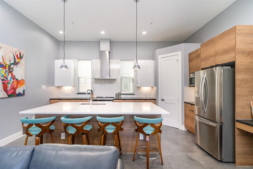 LOVE FIELD LOFTS - Residential