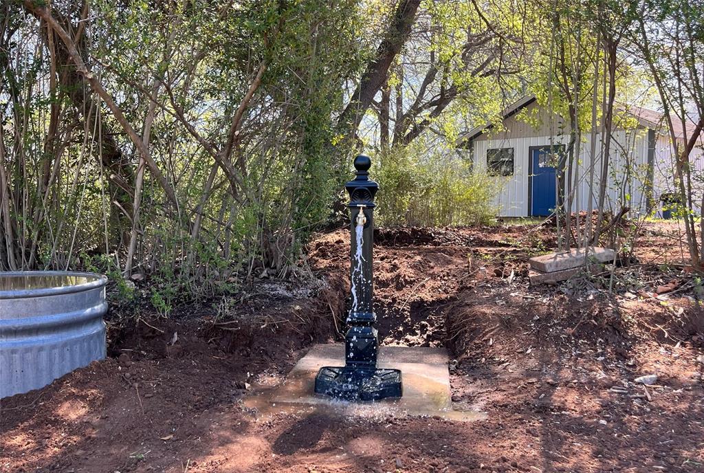 6100 Black Leaf Court