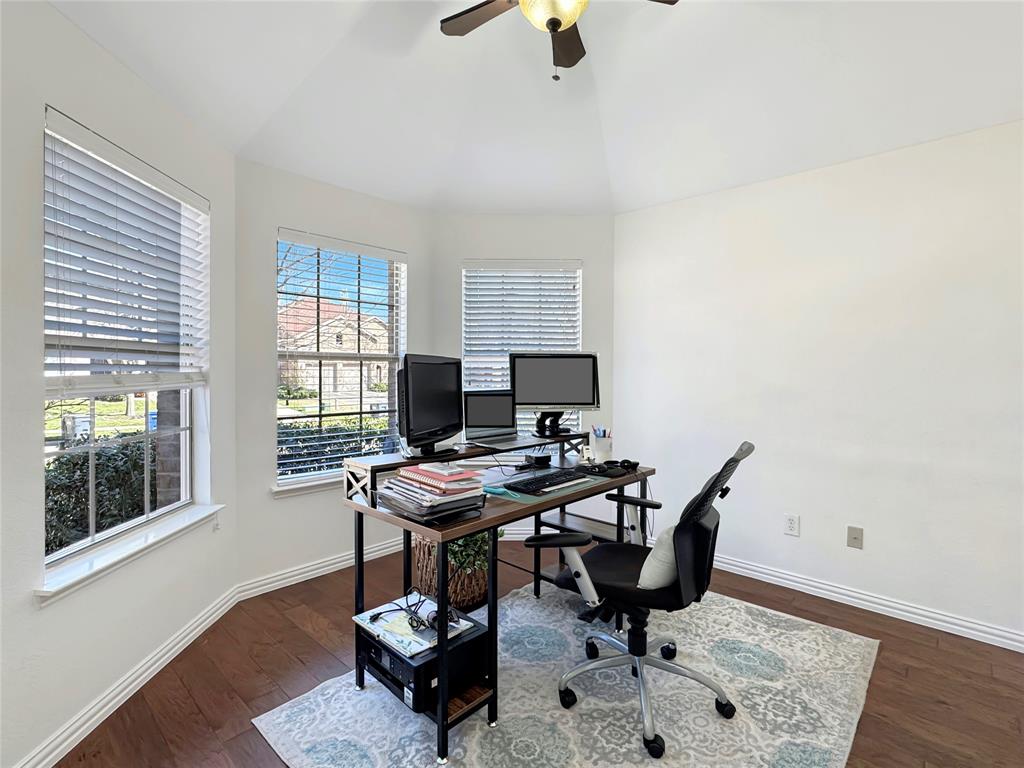 2701 Indian Oak Drive