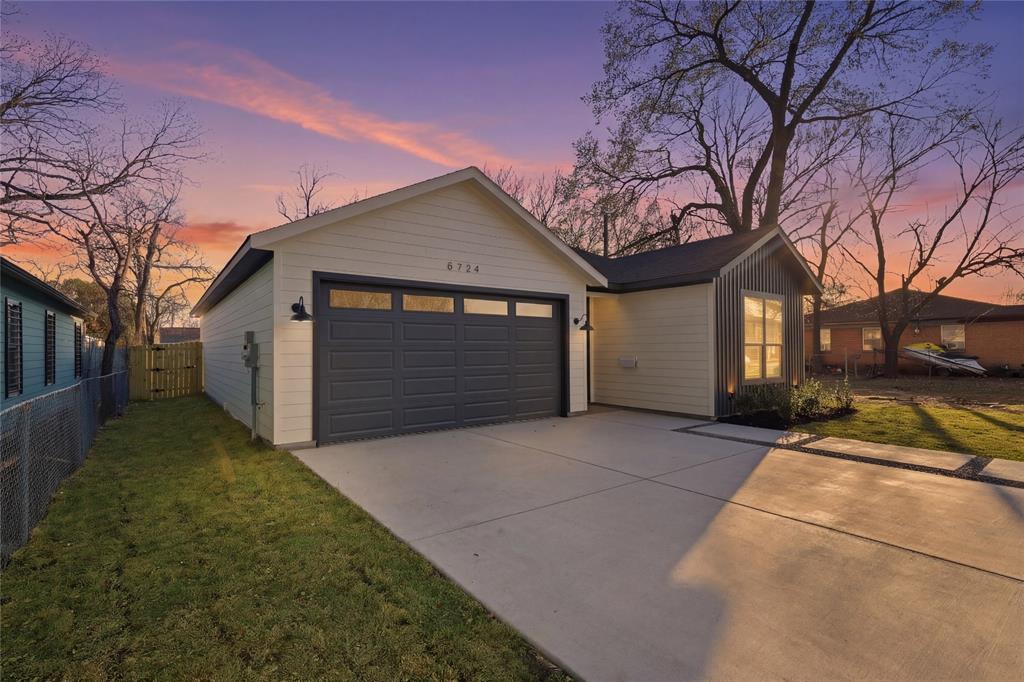 Photo of 1515 Hortense Avenue, Dallas, TX 75216 (MLS # 21421160)