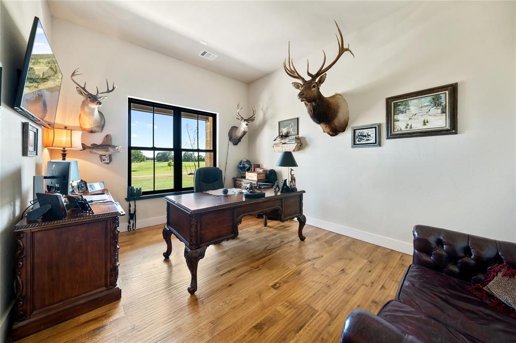 1150 Loggins Trail