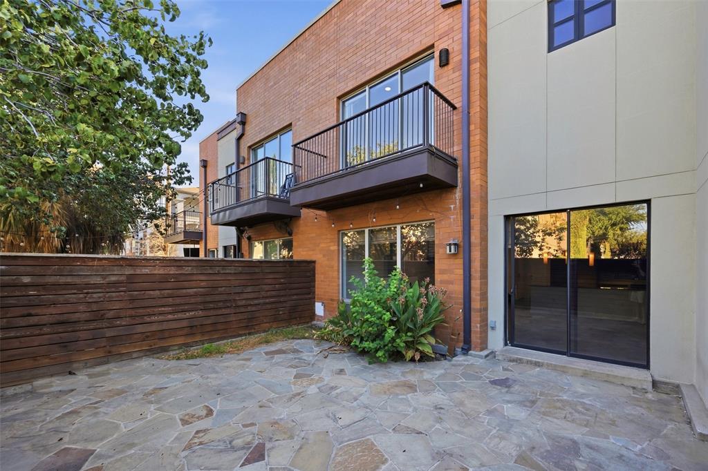 2604 Museum Way 2106